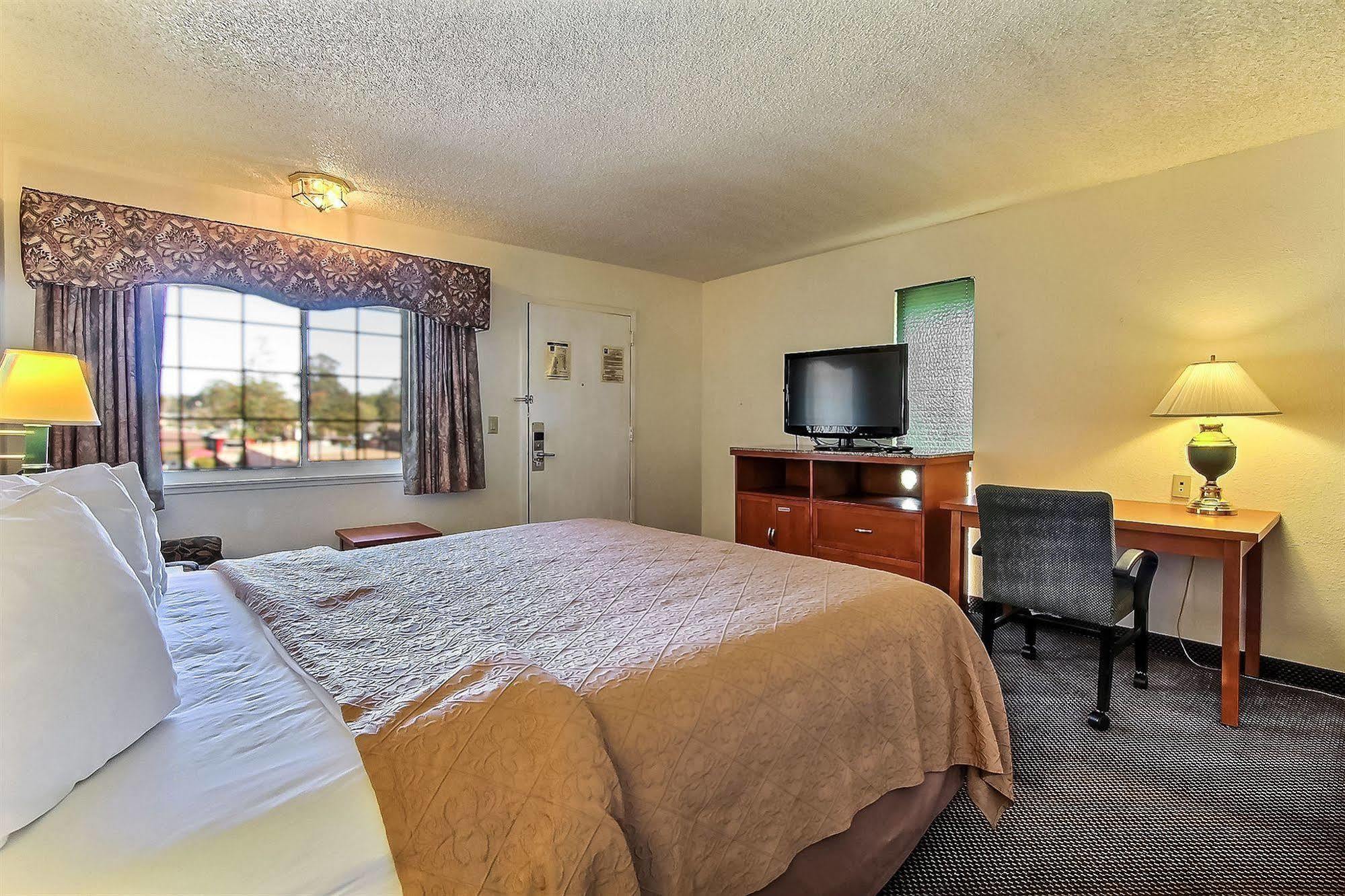 Quality Inn Santa Cruz Bagian luar foto